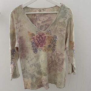 Elegant V-Neck Long Sleeve Top - Cream and Purple Floral